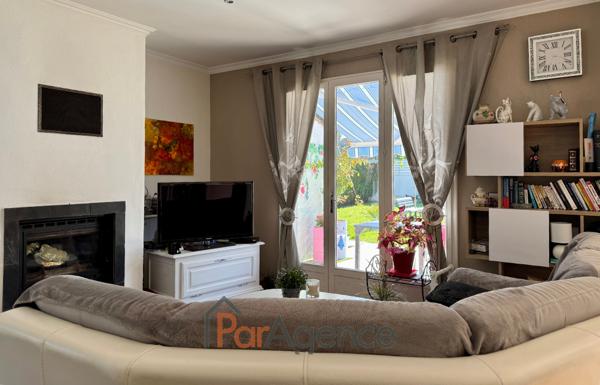 MAISON PLAIN-PIED TERRAIN 1259 M2 PISCINE