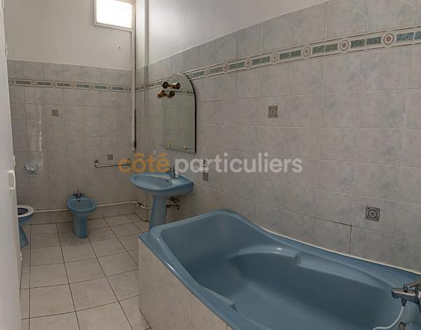 Vente
                Appartement98,17 m² - 3 Pièces -
                    CARCASSONNE (11000)