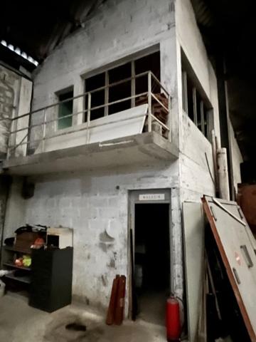 YZEURE-MOULINS - Entrepôt , Local industriel  2.100 m²