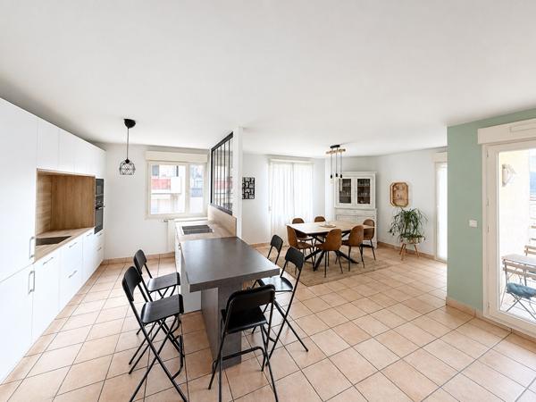 Appartement  DIJON Duplex 6 pièce(s) 126.34 m2