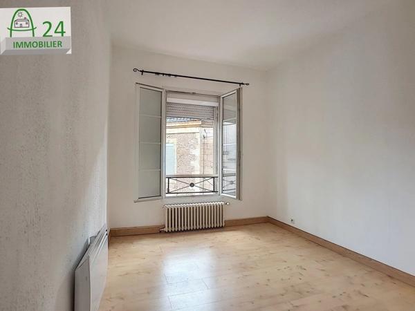 Location                                                      Appartement
                        
                     3 pièces                      54 m2                     à Le Bugue