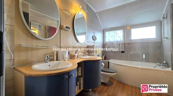 PROCHE MAINTENON CHARMANTE MAISON FAMILIALE de 120 m², 5 CHAMBRES