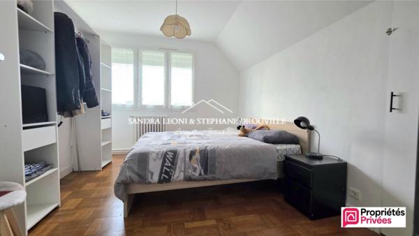 PROCHE MAINTENON CHARMANTE MAISON FAMILIALE de 120 m², 5 CHAMBRES