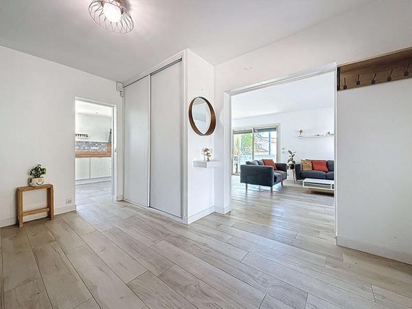 A VENDRE - ROQUES - Maison T5 d'environ 135,17 m² avec piscine et garage