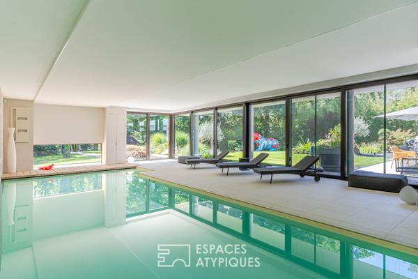 Villa d’architecte et son spa privé au coeur d’un parc arboré