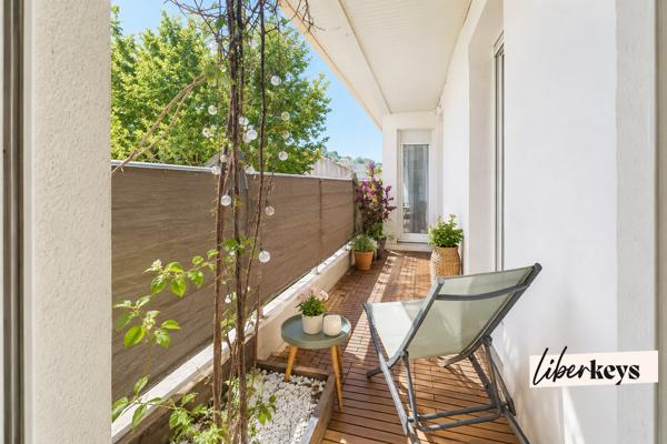 T3 lumineux avec terrasse de 10 m² et deux places de parking en sous-sol fermé