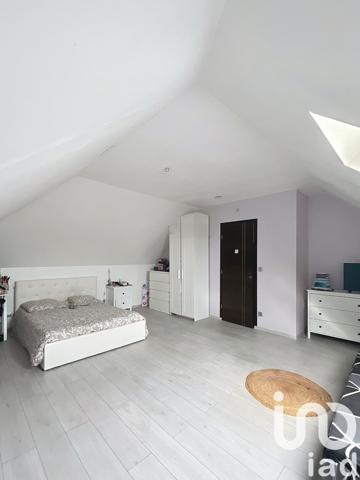 Maison à vendre 6 pièces 160 m² Saint-Fargeau-Ponthierry