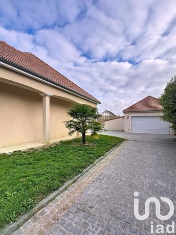 Maison à vendre 6 pièces 160 m² Saint-Fargeau-Ponthierry