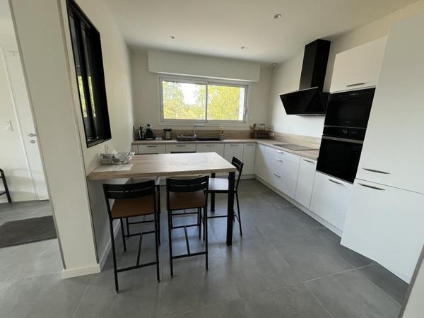 Maison à louer 1 690 € CC Andernos-les-Bains 4 p 105 m² DPE C