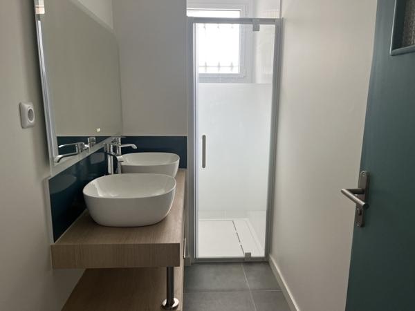 Maison à louer 1 690 € CC Andernos-les-Bains 4 p 105 m² DPE C