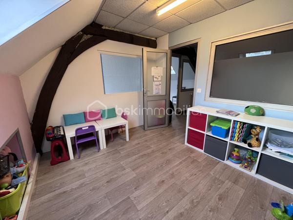 Immeuble commercial de 187 m²
