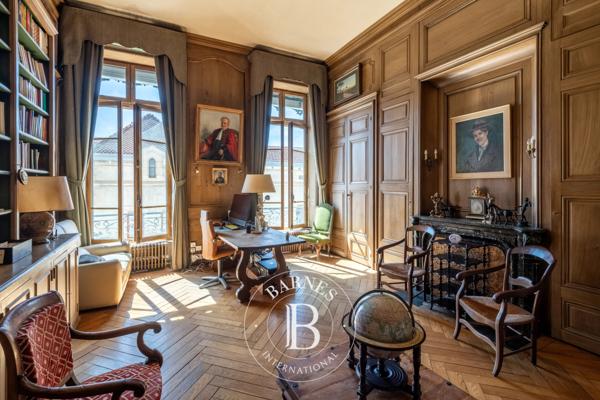 Lyon 2ème, Appartement 4 Chambres -  351 m² à vendre