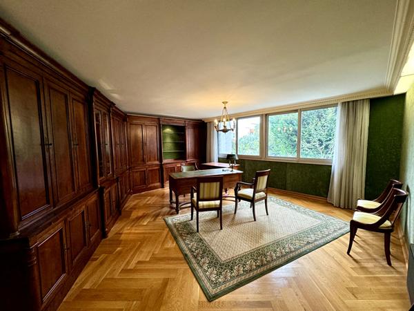 Immeuble Le Creusot 5 pièce(s) 196.2 m2