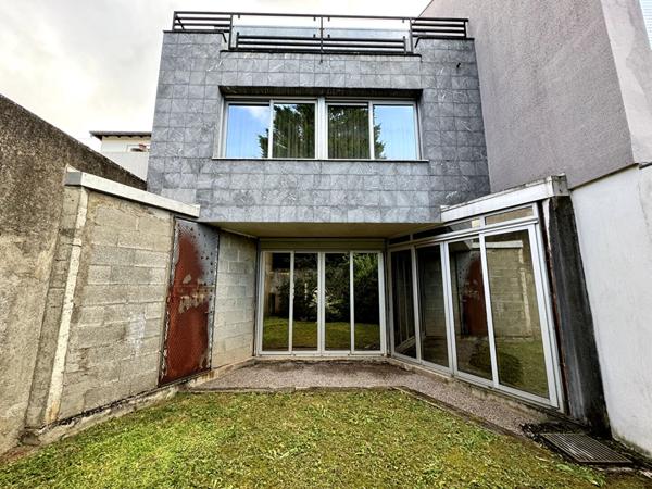 Immeuble Le Creusot 5 pièce(s) 196.2 m2