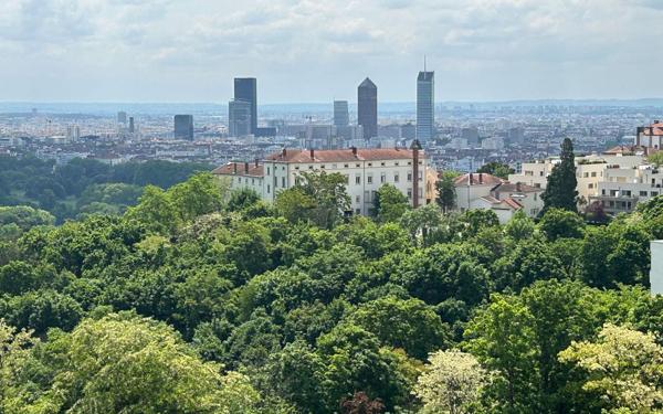 Appartement à vendre    3 pièces • 61,45 m2 Caluire-et-Cuire