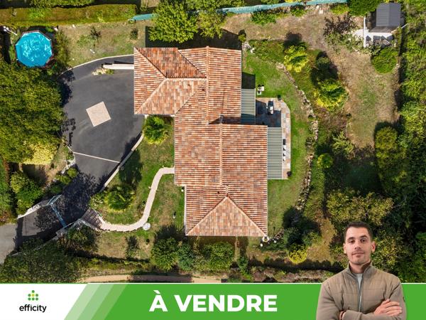 Maison
         6 pièces
        - 147 m² 400 000 € *