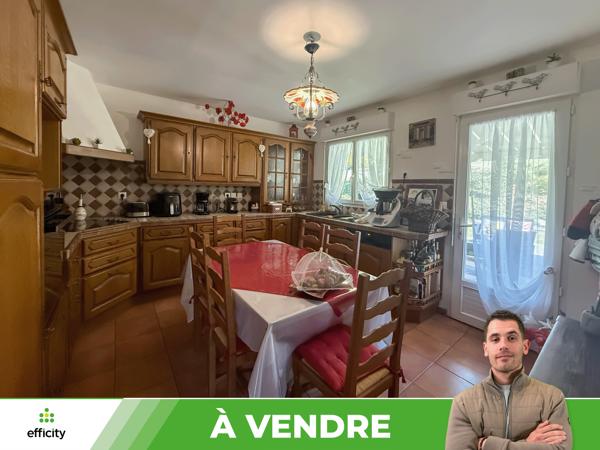 Maison
         6 pièces
        - 147 m² 400 000 € *