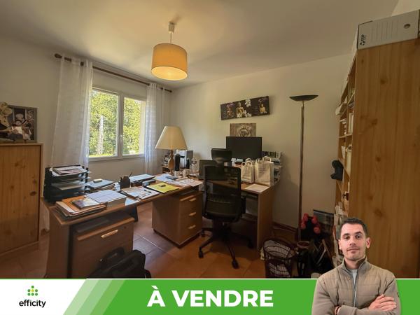 Maison
         6 pièces
        - 147 m² 400 000 € *