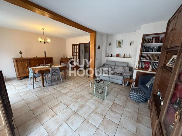 Porte d'Espagne maison 3 faces de type F4 avec terrasse, jardin et garage