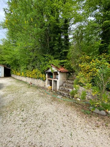 Touvre. Maison 85 m² sur sous-sol avec garage et jardin