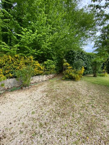 Touvre. Maison 85 m² sur sous-sol avec garage et jardin