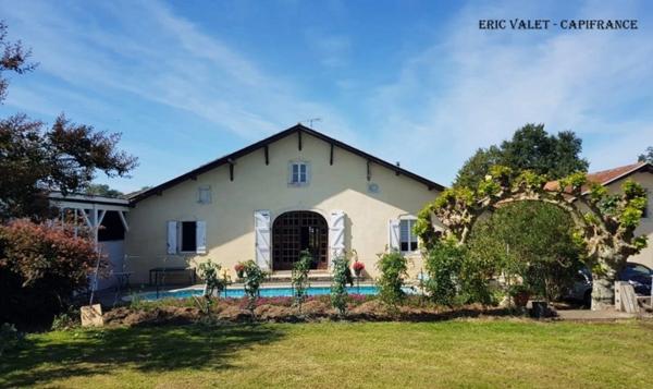 HEUGAS (40) - MAISON DE 285 M2 ENVIRON - PISCINE - TERRAIN DE 2780 M2