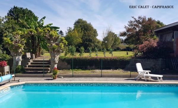HEUGAS (40) - MAISON DE 285 M2 ENVIRON - PISCINE - TERRAIN DE 2780 M2