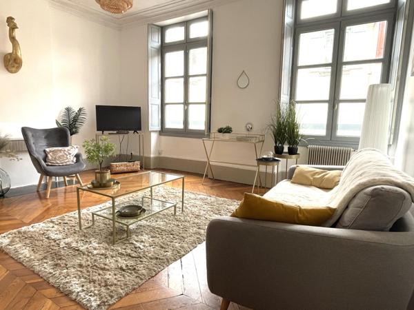 immeuble bourgeois hyper-centre 4 appartements et garages