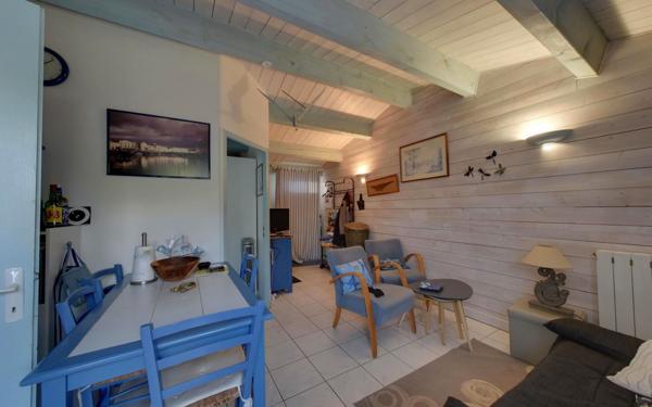 Maison à vendre    5 pièces •  La Flotte