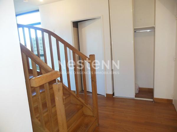 Quartier BAGATELLE  Agréable T5 Duplex récent (2012) 116.9m²  double exposition 2 Terrasses de  69.6m² et de 15.7m²   , 2 garages en sous sol , 1 cave
