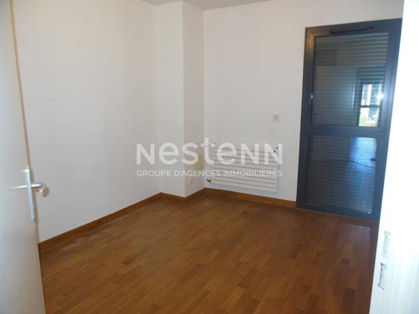 Quartier BAGATELLE  Agréable T5 Duplex récent (2012) 116.9m²  double exposition 2 Terrasses de  69.6m² et de 15.7m²   , 2 garages en sous sol , 1 cave