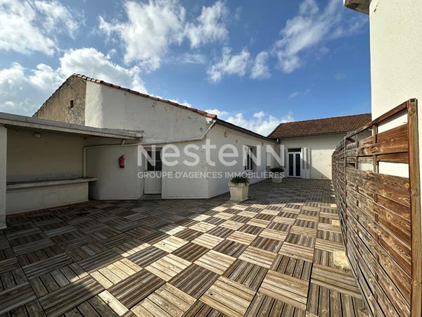 CARCASSONNE - A deux pas du centre ville, place Davilla - Bureaux de 160 m²