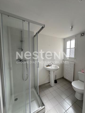 CARCASSONNE - A deux pas du centre ville, place Davilla - Bureaux de 160 m²