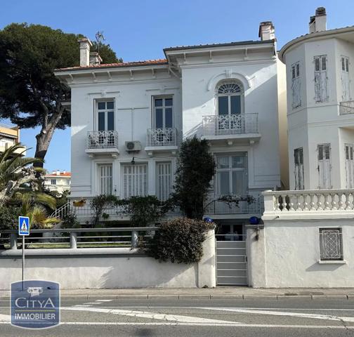 Appartement à louer 3 pièces 73.4m² Saint-Raphaël (83700)