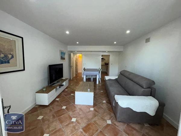 Appartement à louer 3 pièces 73.4m² Saint-Raphaël (83700)