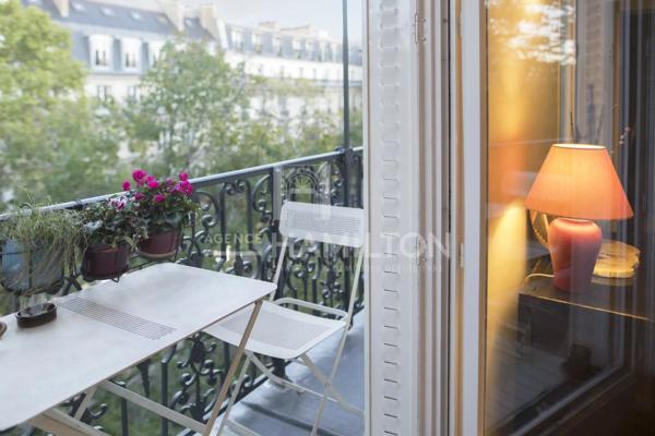 Élégant 3 chambres à Paris – Balcon filant, vue dégagée et charm Paris