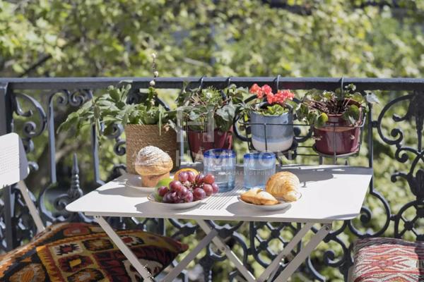 Élégant 3 chambres à Paris – Balcon filant, vue dégagée et charm Paris