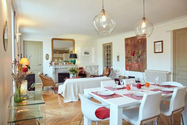 Élégant 3 chambres à Paris – Balcon filant, vue dégagée et charm Paris