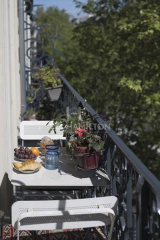Élégant 3 chambres à Paris – Balcon filant, vue dégagée et charm Paris