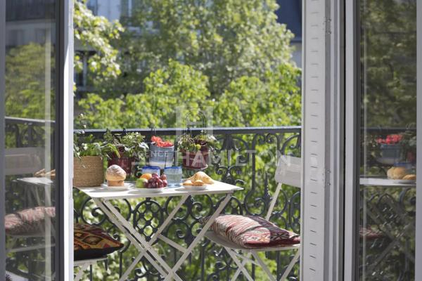 Élégant 3 chambres à Paris – Balcon filant, vue dégagée et charm Paris