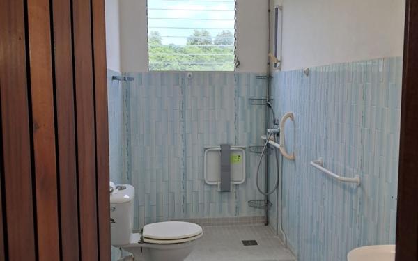 Maison à louer    5 pièces •  Sainte-Luce