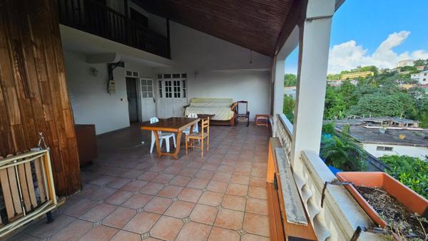 Villa + 3 appartements loués, revenus évolutifs