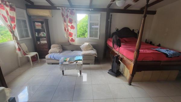 Villa + 3 appartements loués, revenus évolutifs