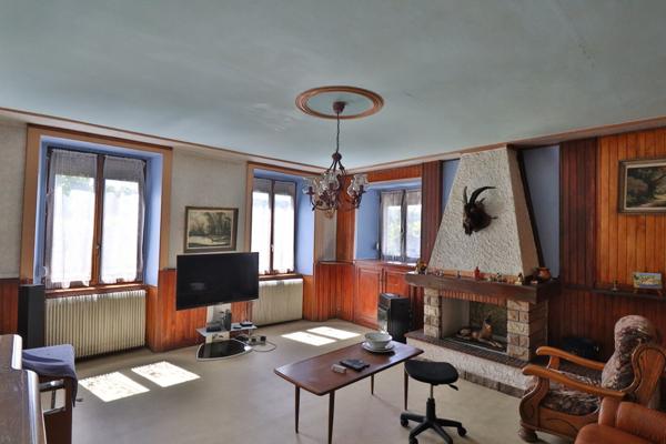 Maison avec 35 ares de terrain !