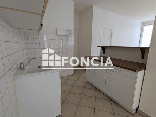 Location Appartement 2 pièces 48.9 m² - 5 rue Saint Jacques Beaumont Sur Sarthe 72170