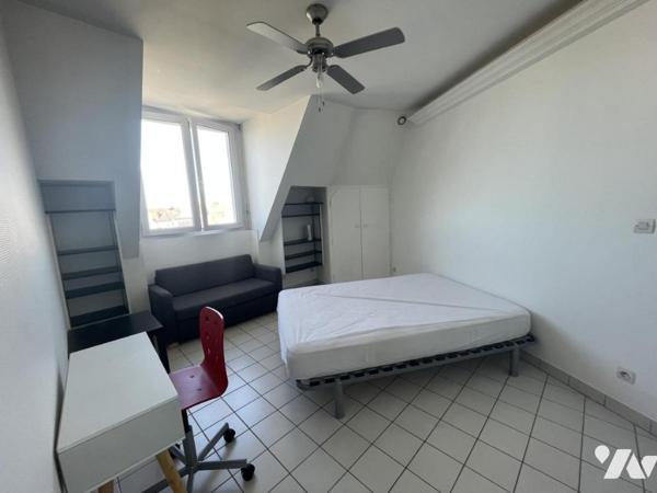 APPARTEMENT TYPE 2 - CENTRE VILLE QUARTIER GRASLIN TRES BON ETAT
