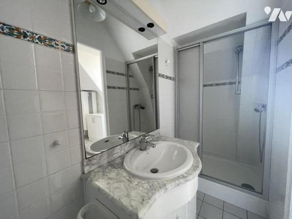 APPARTEMENT TYPE 2 - CENTRE VILLE QUARTIER GRASLIN TRES BON ETAT