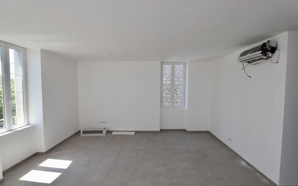 Appartement à vendre    3 pièces • 63 m2 Ruoms