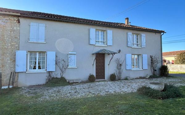 Maison à vendre    4 pièces •  Taponnat-Fleurignac