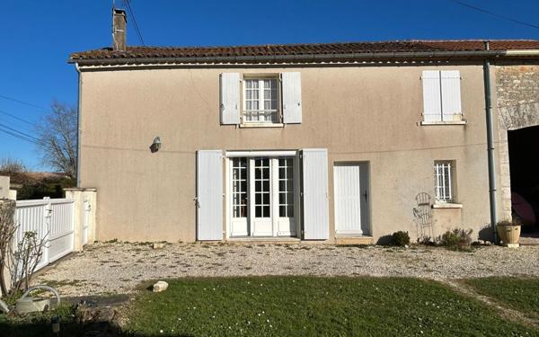 Maison à vendre    4 pièces •  Taponnat-Fleurignac